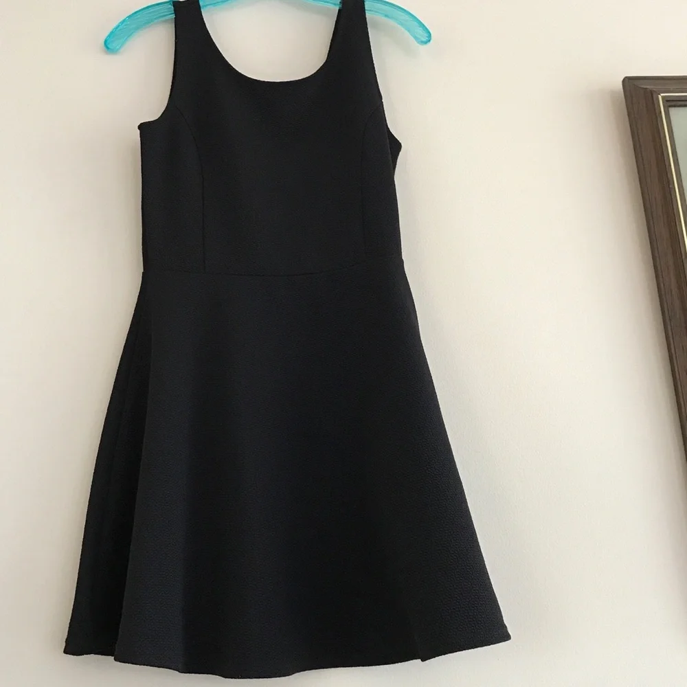 H&M Dress Black LBD Size 6 Pull Over Fit & Flare Sleeveless Popover Cocktail